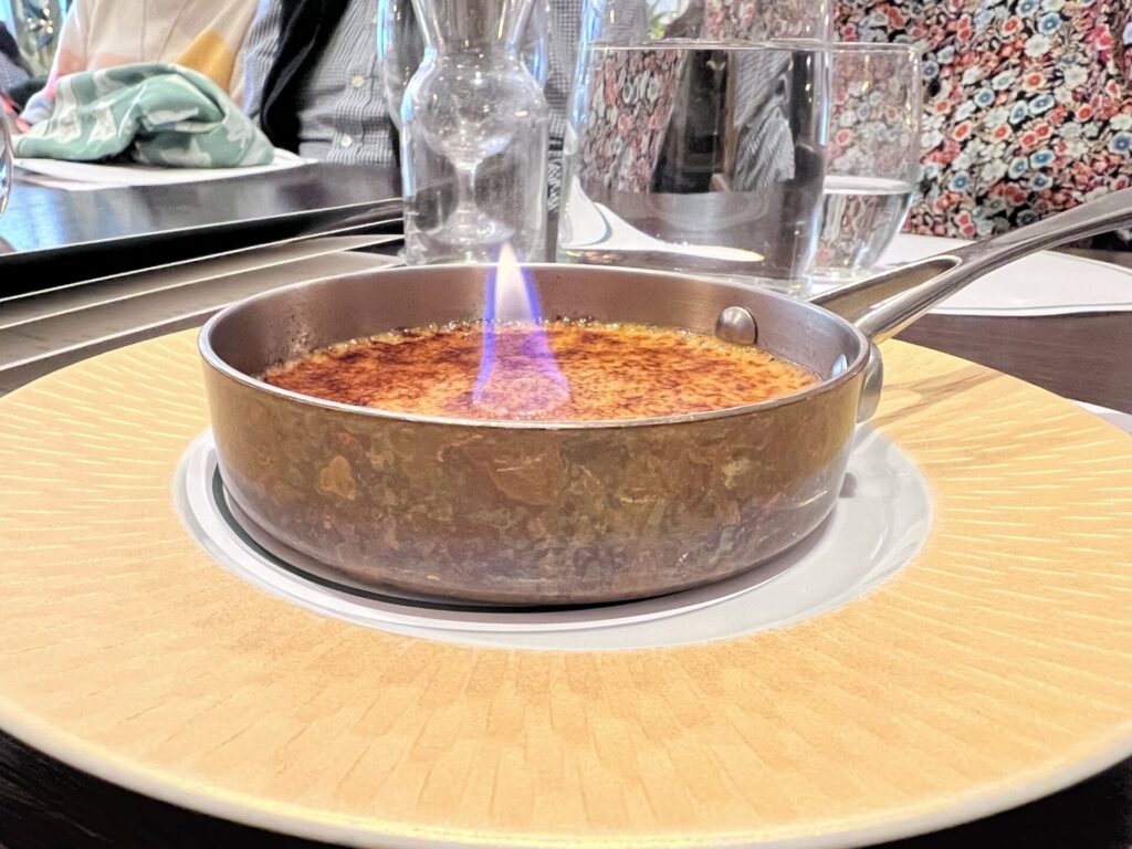 Flambee creme brulee